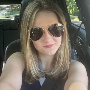 Meet your Posher, Sienna